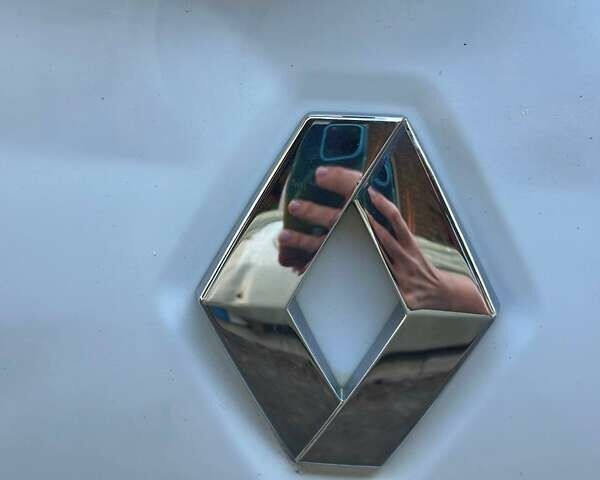 Білий Рено Сценік, об'ємом двигуна 1.5 л та пробігом 280 тис. км за 7500 $, фото 4 на Automoto.ua