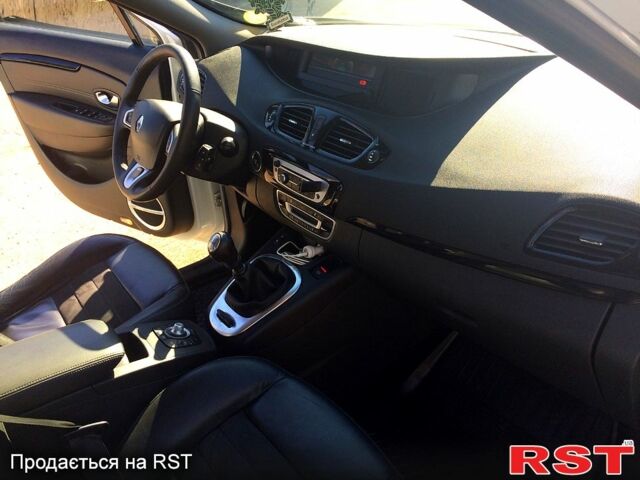 Рено Сценик 2012 в Харькове на Automoto.ua Белый Рено Сценик, объемом двигателя 16 л и пробегом 252 тыс. км за 8500 $, фото 8 на Automoto.ua