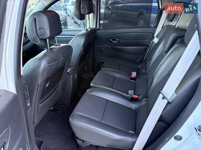 Белый Рено Сценик, объемом двигателя 1.5 л и пробегом 192 тыс. км за 9190 $, фото 42 на Automoto.ua