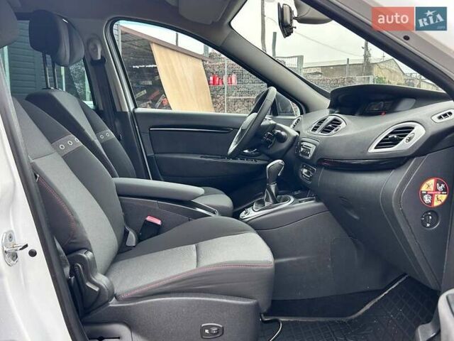 Білий Рено Сценік, об'ємом двигуна 2 л та пробігом 292 тис. км за 7800 $, фото 28 на Automoto.ua