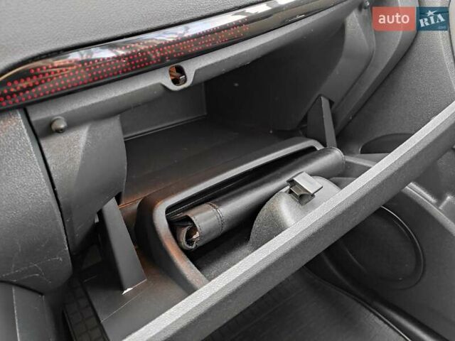 Білий Рено Сценік, об'ємом двигуна 1.46 л та пробігом 236 тис. км за 6999 $, фото 59 на Automoto.ua