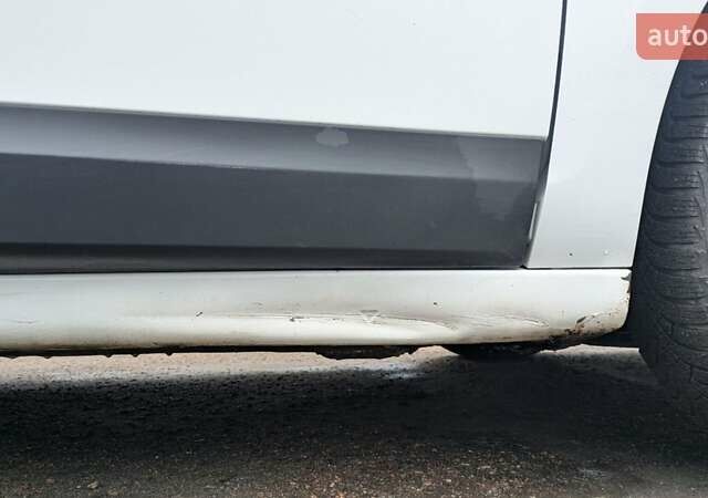 Белый Рено Сценик, объемом двигателя 1.46 л и пробегом 285 тыс. км за 6400 $, фото 12 на Automoto.ua