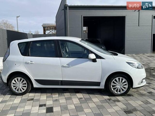 Белый Рено Сценик, объемом двигателя 1.5 л и пробегом 220 тыс. км за 8200 $, фото 10 на Automoto.ua