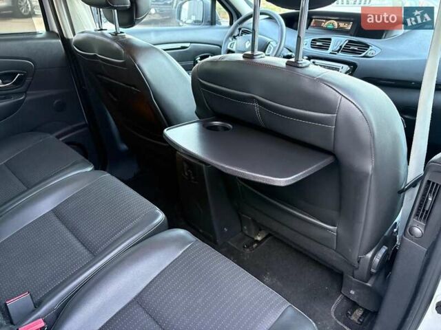 Белый Рено Сценик, объемом двигателя 1.5 л и пробегом 192 тыс. км за 9190 $, фото 36 на Automoto.ua