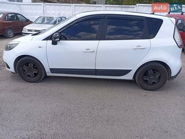 Білий Рено Сценік, об'ємом двигуна 1.5 л та пробігом 273 тис. км за 7050 $, фото 6 на Automoto.ua