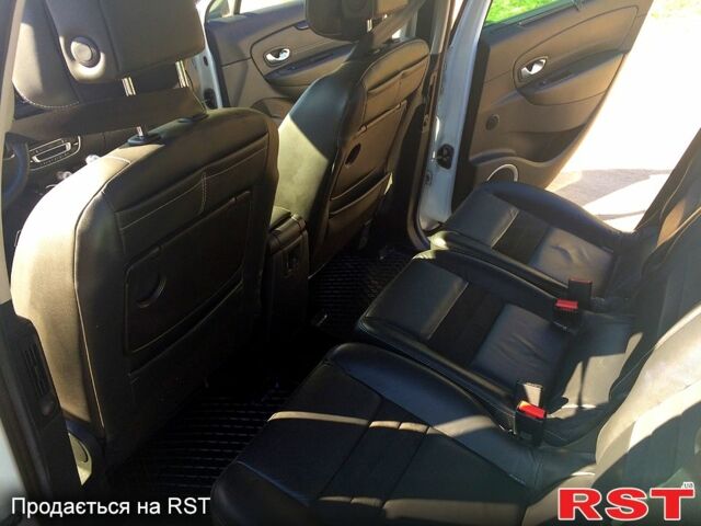 Рено Сценик 2012 в Харькове на Automoto.ua Белый Рено Сценик, объемом двигателя 16 л и пробегом 252 тыс. км за 8500 $, фото 9 на Automoto.ua