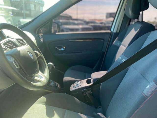 Белый Рено Сценик, объемом двигателя 1.6 л и пробегом 215 тыс. км за 7600 $, фото 10 на Automoto.ua