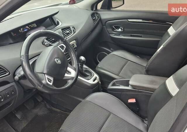 Рено Сценік 2012 у Василькове на Automoto.ua Білий Рено Сценік, об'ємом двигуна 1.46 л та пробігом 272 тис. км за 7000 $, фото 3 на Automoto.ua