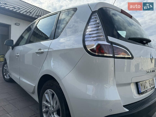 Белый Рено Сценик, объемом двигателя 1.46 л и пробегом 185 тыс. км за 7900 $, фото 16 на Automoto.ua