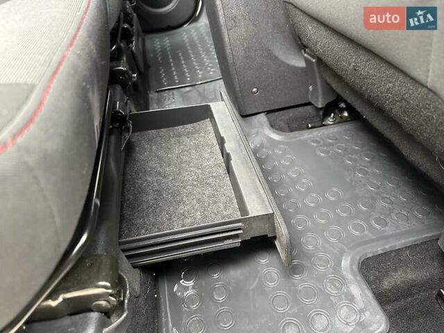 Белый Рено Сценик, объемом двигателя 1.5 л и пробегом 207 тыс. км за 7500 $, фото 13 на Automoto.ua