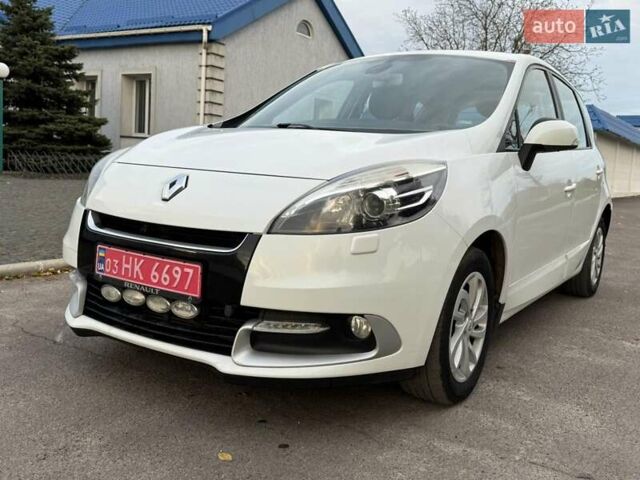 Рено Сценик 2012 в Радивилове на Automoto.ua Белый Рено Сценик, объемом двигателя 1.5 л и пробегом 205 тыс. км за 7800 $, фото 4 на Automoto.ua