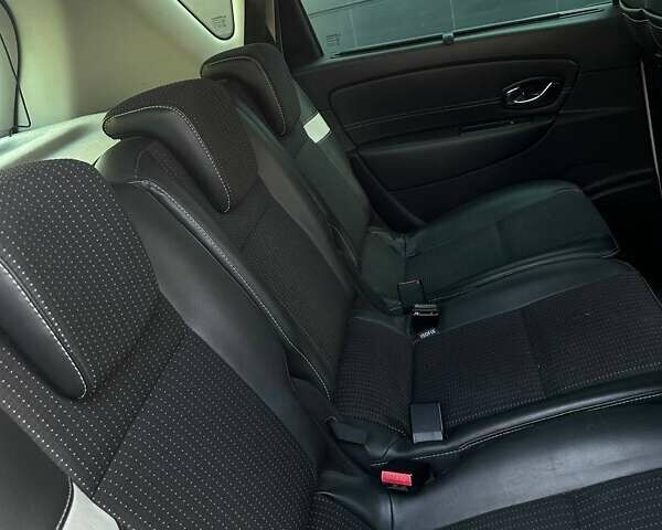 Білий Рено Сценік, об'ємом двигуна 1.6 л та пробігом 254 тис. км за 8300 $, фото 38 на Automoto.ua