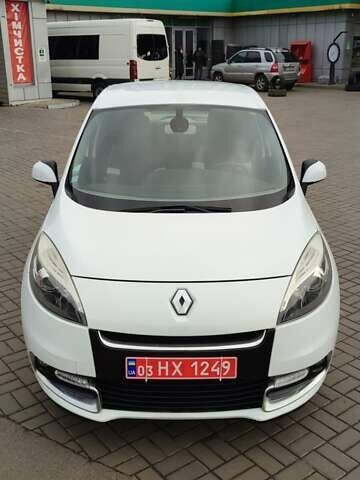 Белый Рено Сценик, объемом двигателя 1.5 л и пробегом 255 тыс. км за 8850 $, фото 1 на Automoto.ua