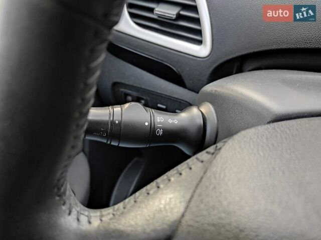 Білий Рено Сценік, об'ємом двигуна 1.46 л та пробігом 236 тис. км за 6999 $, фото 50 на Automoto.ua