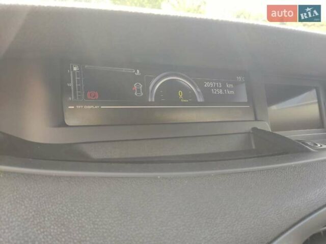 Белый Рено Сценик, объемом двигателя 1.6 л и пробегом 210 тыс. км за 8999 $, фото 22 на Automoto.ua