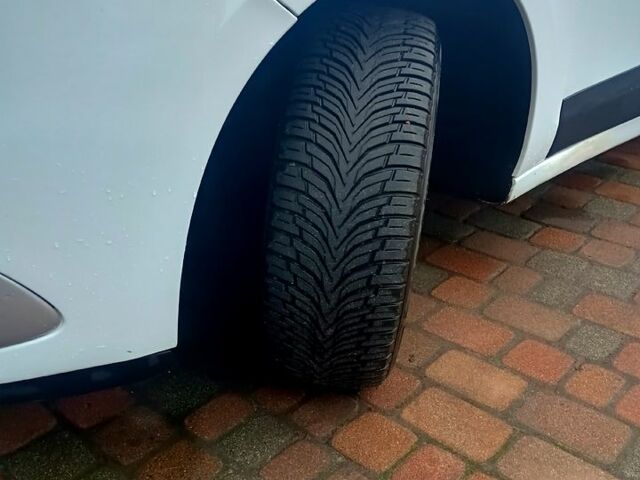 Білий Рено Сценік, об'ємом двигуна 1.6 л та пробігом 305 тис. км за 8280 $, фото 2 на Automoto.ua