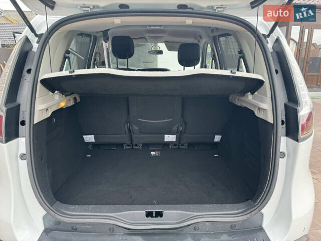 Белый Рено Сценик, объемом двигателя 1.46 л и пробегом 185 тыс. км за 7900 $, фото 32 на Automoto.ua