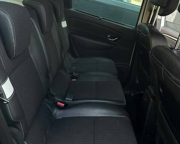 Білий Рено Сценік, об'ємом двигуна 1.6 л та пробігом 254 тис. км за 8300 $, фото 37 на Automoto.ua