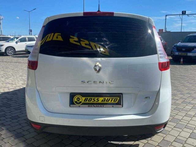 Белый Рено Сценик, объемом двигателя 1.6 л и пробегом 215 тыс. км за 7600 $, фото 5 на Automoto.ua