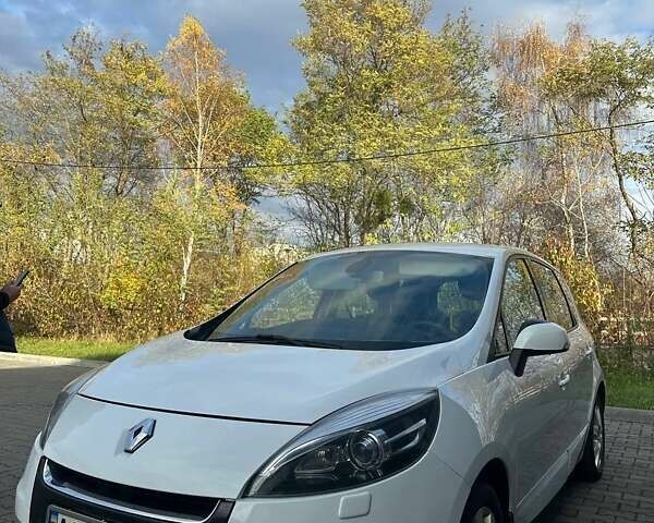 Білий Рено Сценік, об'ємом двигуна 1.6 л та пробігом 254 тис. км за 8300 $, фото 19 на Automoto.ua
