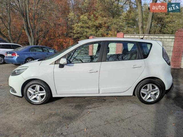 Білий Рено Сценік, об'ємом двигуна 1.46 л та пробігом 236 тис. км за 6999 $, фото 4 на Automoto.ua