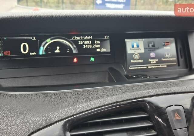 Рено Сценік 2012 у Василькове на Automoto.ua Білий Рено Сценік, об'ємом двигуна 1.46 л та пробігом 270 тис. км за 7600 $, фото 13 на Automoto.ua