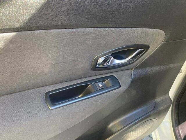 Белый Рено Сценик, объемом двигателя 1.6 л и пробегом 215 тыс. км за 7600 $, фото 19 на Automoto.ua