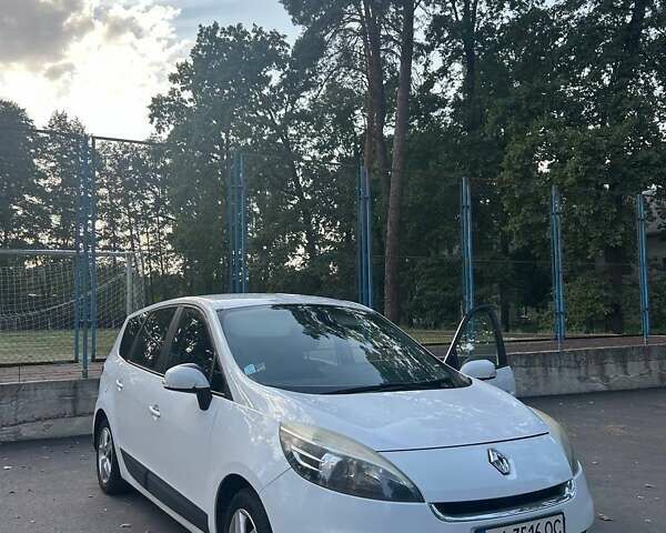 Білий Рено Сценік, об'ємом двигуна 1.5 л та пробігом 280 тис. км за 7500 $, фото 19 на Automoto.ua