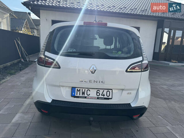 Белый Рено Сценик, объемом двигателя 1.46 л и пробегом 185 тыс. км за 7900 $, фото 5 на Automoto.ua