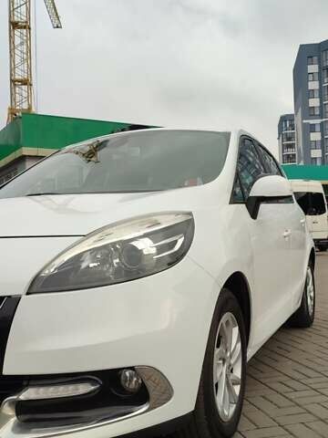 Белый Рено Сценик, объемом двигателя 1.5 л и пробегом 255 тыс. км за 8850 $, фото 7 на Automoto.ua