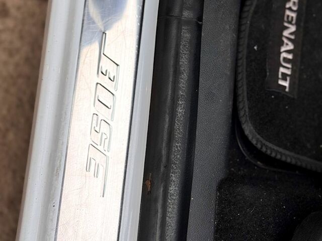 Белый Рено Сценик, объемом двигателя 1.5 л и пробегом 192 тыс. км за 8500 $, фото 10 на Automoto.ua