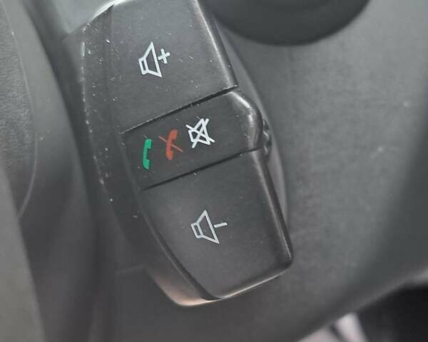 Білий Рено Сценік, об'ємом двигуна 2 л та пробігом 293 тис. км за 7000 $, фото 29 на Automoto.ua