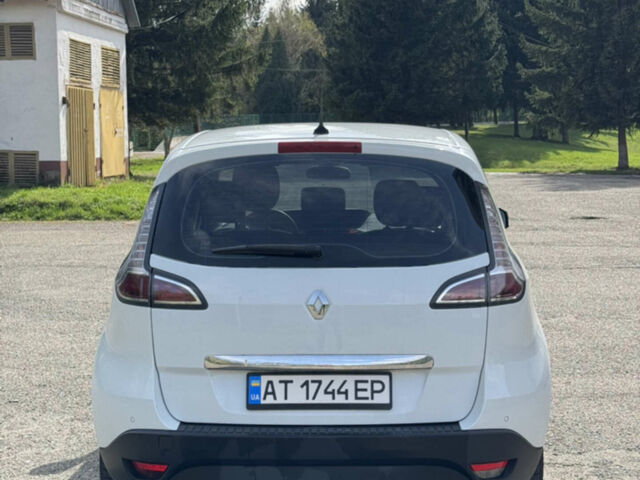 Білий Рено Сценік, об'ємом двигуна 1.5 л та пробігом 207 тис. км за 7500 $, фото 9 на Automoto.ua