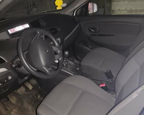 Білий Рено Сценік, об'ємом двигуна 1.6 л та пробігом 210 тис. км за 8600 $, фото 19 на Automoto.ua