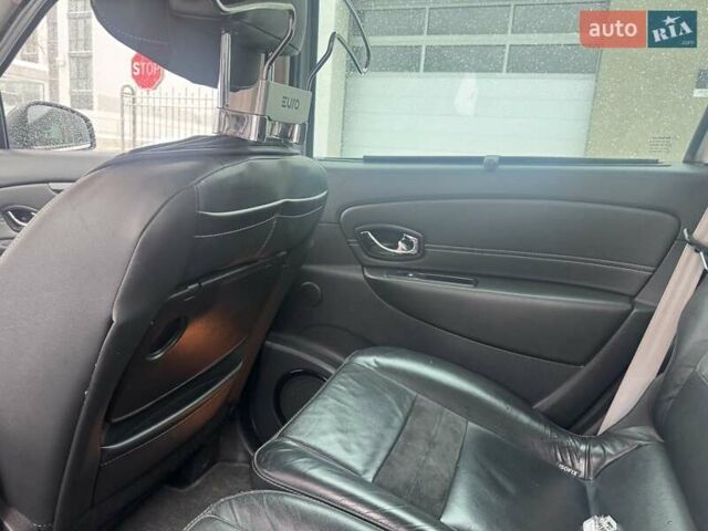 Белый Рено Сценик, объемом двигателя 1.6 л и пробегом 396 тыс. км за 8000 $, фото 18 на Automoto.ua