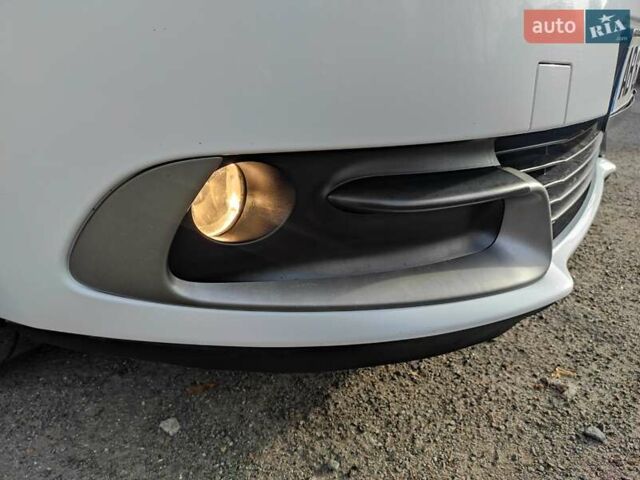 Білий Рено Сценік, об'ємом двигуна 1.46 л та пробігом 236 тис. км за 6999 $, фото 9 на Automoto.ua