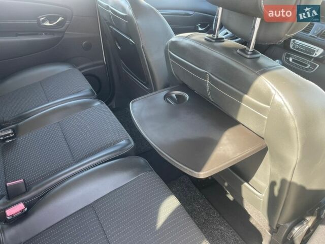 Белый Рено Сценик, объемом двигателя 1.5 л и пробегом 198 тыс. км за 9999 $, фото 40 на Automoto.ua