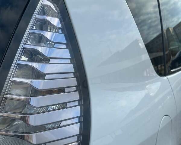 Білий Рено Сценік, об'ємом двигуна 1.6 л та пробігом 254 тис. км за 8300 $, фото 2 на Automoto.ua