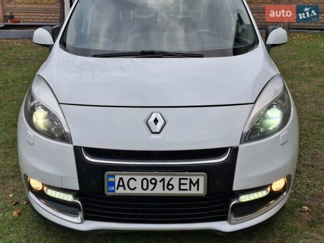 Білий Рено Сценік, об'ємом двигуна 1.6 л та пробігом 254 тис. км за 8300 $, фото 22 на Automoto.ua