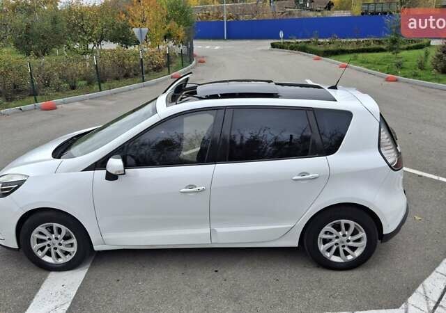 Рено Сценік 2012 у Василькове на Automoto.ua Білий Рено Сценік, об'ємом двигуна 1.46 л та пробігом 272 тис. км за 7000 $, фото 13 на Automoto.ua