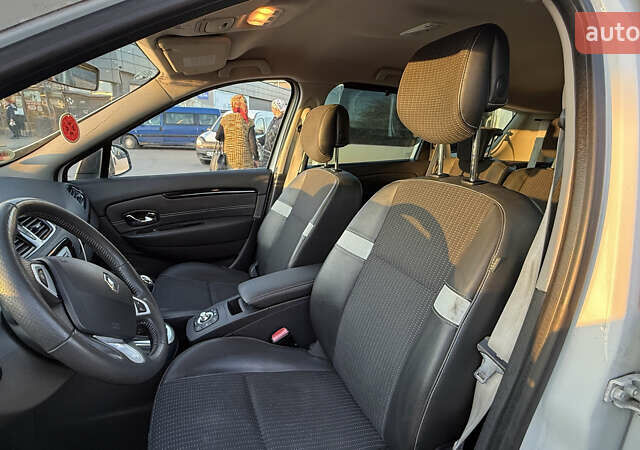 Белый Рено Сценик, объемом двигателя 1.6 л и пробегом 180 тыс. км за 9500 $, фото 7 на Automoto.ua