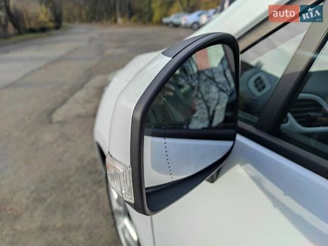 Білий Рено Сценік, об'ємом двигуна 1.46 л та пробігом 236 тис. км за 6999 $, фото 19 на Automoto.ua