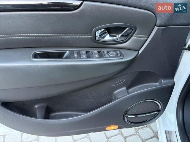 Белый Рено Сценик, объемом двигателя 1.5 л и пробегом 192 тыс. км за 9190 $, фото 17 на Automoto.ua