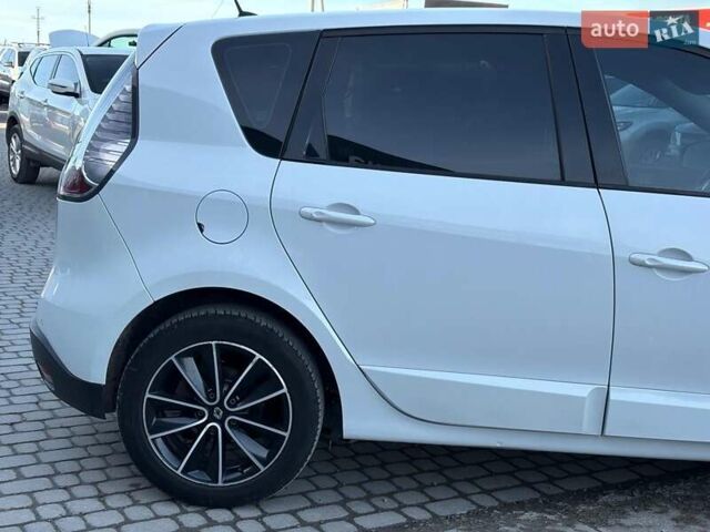 Белый Рено Сценик, объемом двигателя 1.5 л и пробегом 192 тыс. км за 9190 $, фото 6 на Automoto.ua