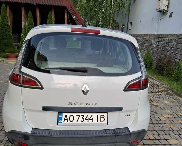 Білий Рено Сценік, об'ємом двигуна 1.46 л та пробігом 266 тис. км за 7500 $, фото 4 на Automoto.ua