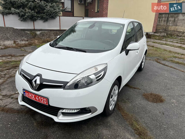Белый Рено Сценик, объемом двигателя 1.46 л и пробегом 190 тыс. км за 9750 $, фото 17 на Automoto.ua
