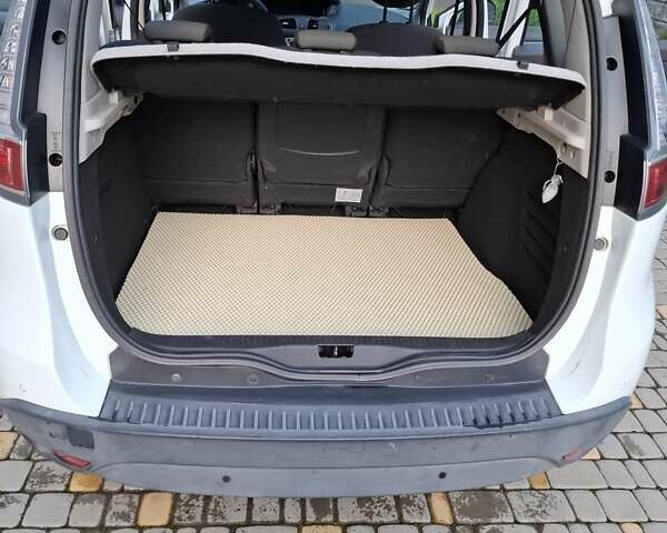 Белый Рено Сценик, объемом двигателя 1.46 л и пробегом 23 тыс. км за 6800 $, фото 1 на Automoto.ua