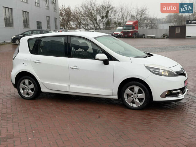 Белый Рено Сценик, объемом двигателя 1.6 л и пробегом 260 тыс. км за 7950 $, фото 13 на Automoto.ua