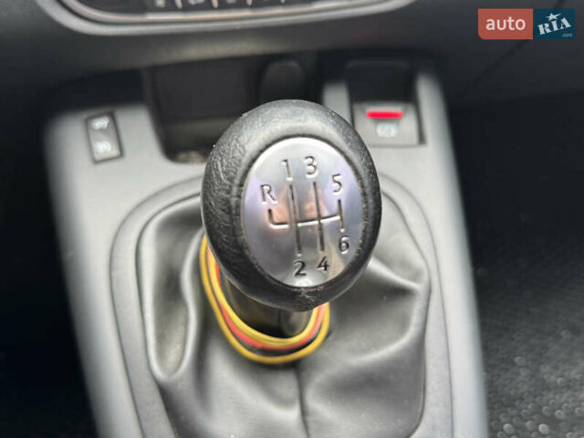 Білий Рено Сценік, об'ємом двигуна 1.46 л та пробігом 210 тис. км за 9299 $, фото 16 на Automoto.ua