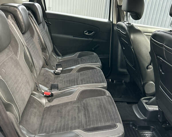 Белый Рено Сценик, объемом двигателя 1.5 л и пробегом 148 тыс. км за 8400 $, фото 129 на Automoto.ua